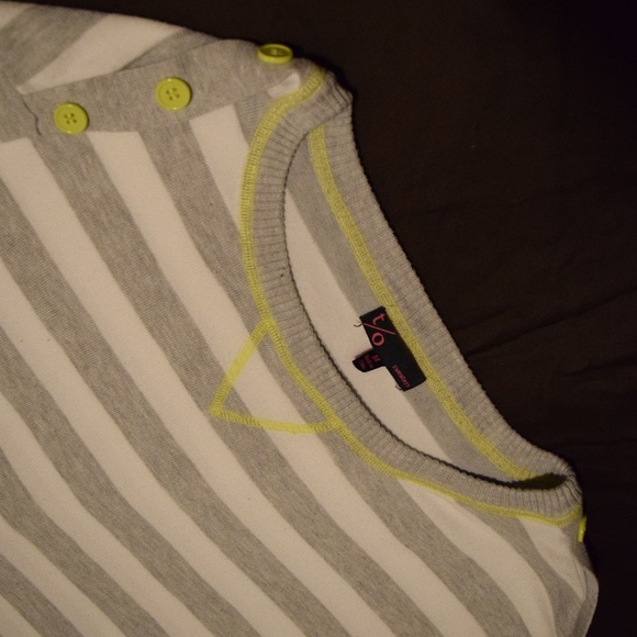 t/o sweaters grey and yellow sweater - Picture 4 of 5